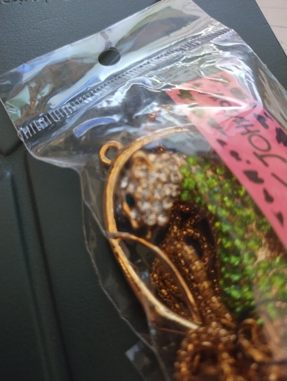 NWT Betsey Johnson Leopard Necklace, 30-inches, New in Packaging - Picture 5 of 6
